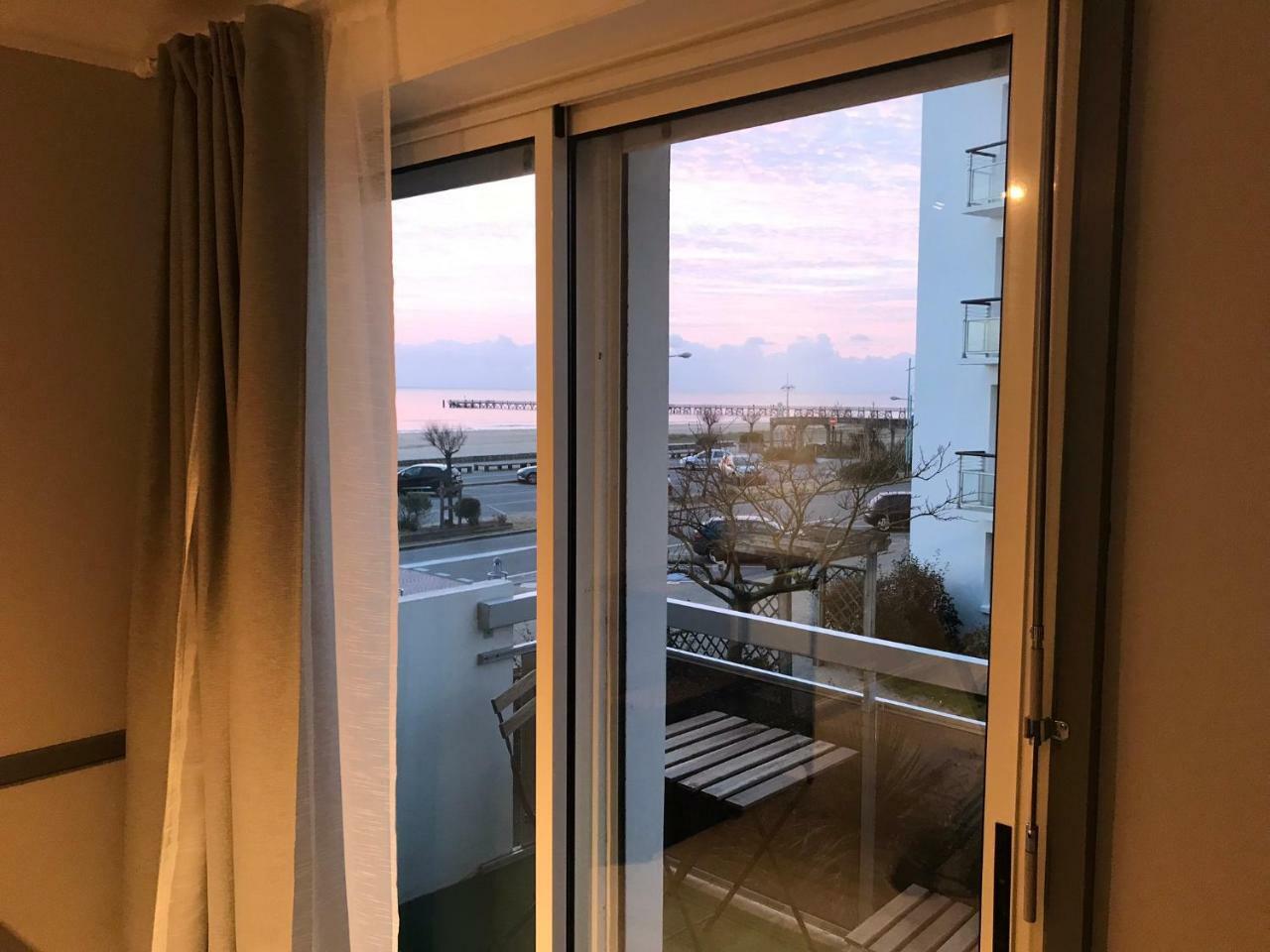 Couchant Radieux Appartement 2 Pieces 4 Personnes Vue Mer Сен-Жан-де-Мон Экстерьер фото